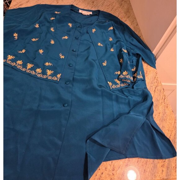 Vintage Lot of 5 Dian Von Furstenberg Size 1X Silk Button Embroidered Shirt - Picture 14 of 16